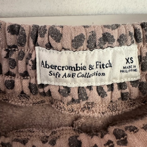 Abercrombie “soft AF” Sweatpants - Picture 3 of 3